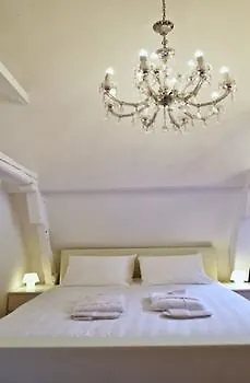 Apartman Luxury V History Written *